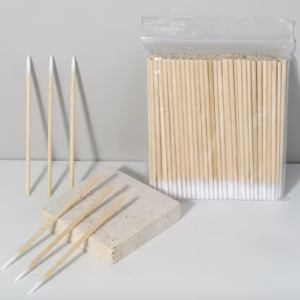 Palitos con punta de algodón